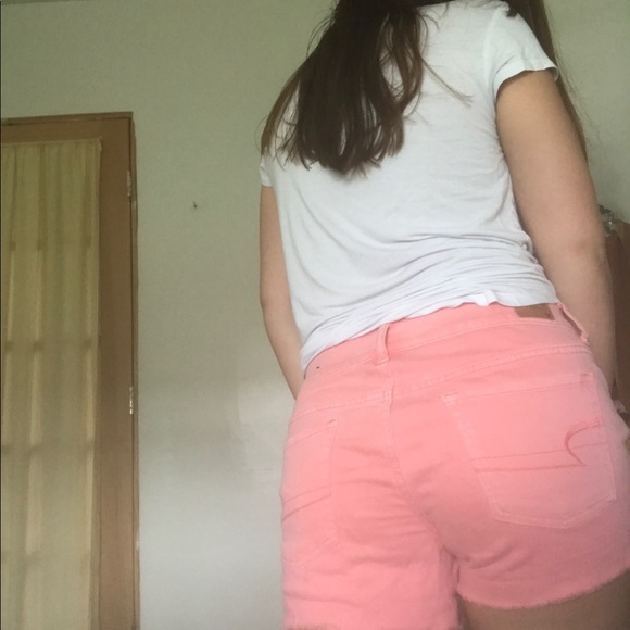 PINK AMERICAN EAGLE SHORTS - Picture 2 of 8